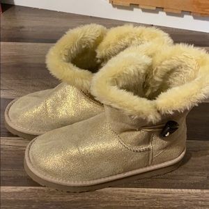 Comfy sparkly gold boots